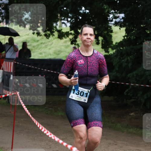 21.06.2025 - 27. Vierlanden-Triathlon Lena Gebhardt http://msf.ph/oto/8003226 15.06.2025 14:16:20 Laufen 11301, 20 meine-sportfotos.de