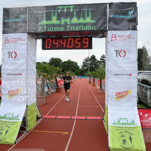 15.06.2025 - 7 Türme Triathlon Michael Strokosch http://msf.ph/oto/8003280 15.06.2025 14:40:59 Ziel 415, 487, 596 meine-sportfotos.de