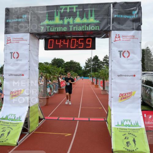 15.06.2025 - 7 Türme Triathlon Michael Strokosch http://msf.ph/oto/8003299 15.06.2025 14:40:59 Ziel 415, 487, 596 meine-sportfotos.de
