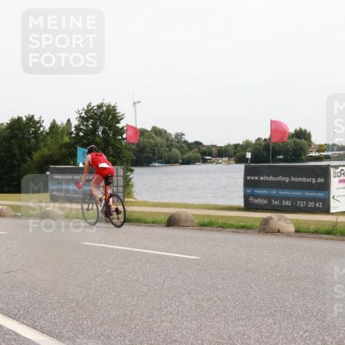 15.06.2025 - 27. Vierlanden-Triathlon H.Heesch http://msf.ph/oto/8003302 15.06.2025 10:29:22 Radfahren 16, 64, 122, 128 meine-sportfotos.de