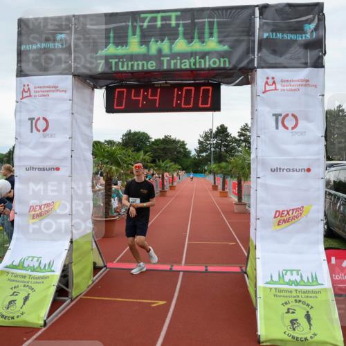 15.06.2025 - 7 Türme Triathlon Michael Strokosch http://msf.ph/oto/8003352 15.06.2025 14:41:00 Ziel 415, 487, 596 meine-sportfotos.de