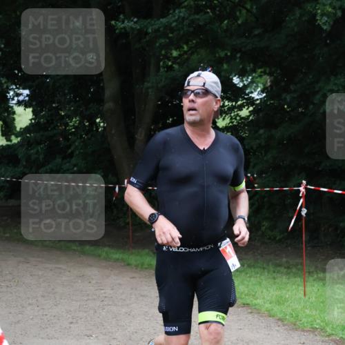 21.06.2025 - 27. Vierlanden-Triathlon Lena Gebhardt http://msf.ph/oto/8003358 15.06.2025 14:16:26 Laufen 4 meine-sportfotos.de