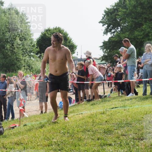 15.06.2025 - 27. Vierlanden-Triathlon KatJ http://msf.ph/oto/8003366 15.06.2025 10:00:19 Schwimmen 290 meine-sportfotos.de