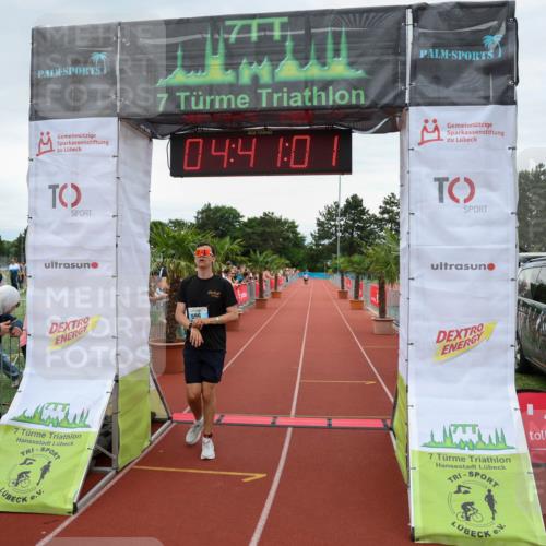 15.06.2025 - 7 Türme Triathlon Michael Strokosch http://msf.ph/oto/8003374 15.06.2025 14:41:01 Ziel 415, 487, 596 meine-sportfotos.de