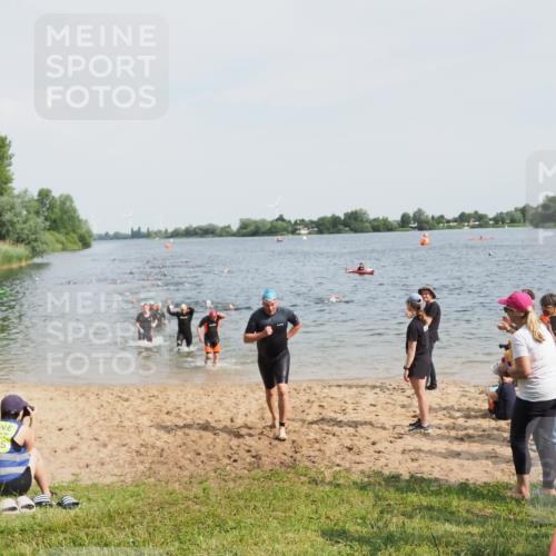 21.06.2025 - 27. Vierlanden-Triathlon MichiJ http://msf.ph/oto/8003384 15.06.2026 10:05:50 Schwimmen 372, 392, 435, 442, 450, 458 meine-sportfotos.de