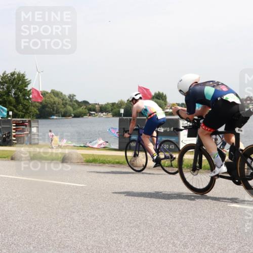21.06.2025 - 27. Vierlanden-Triathlon H.Heesch http://msf.ph/oto/8003398 15.06.2025 11:48:12 Radfahren 701, 862 meine-sportfotos.de