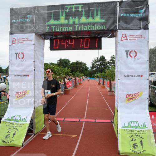 15.06.2025 - 7 Türme Triathlon Michael Strokosch http://msf.ph/oto/8003406 15.06.2025 14:41:01 Ziel 415, 487, 596 meine-sportfotos.de