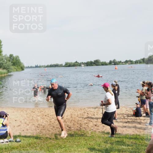 21.06.2025 - 27. Vierlanden-Triathlon MichiJ http://msf.ph/oto/8003445 15.06.2026 10:05:52 Schwimmen 372, 392, 410, 435, 442, 450, 458 meine-sportfotos.de
