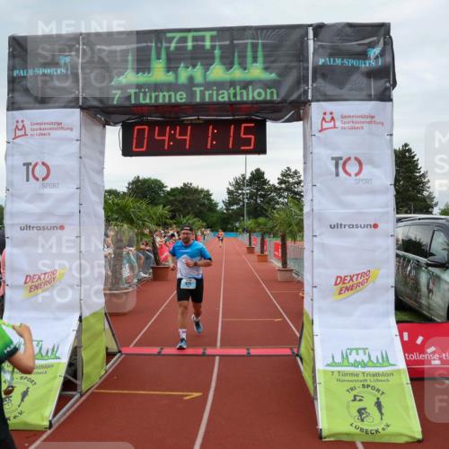 15.06.2025 - 7 Türme Triathlon Michael Strokosch http://msf.ph/oto/8003459 15.06.2025 14:41:15 Ziel 625 meine-sportfotos.de