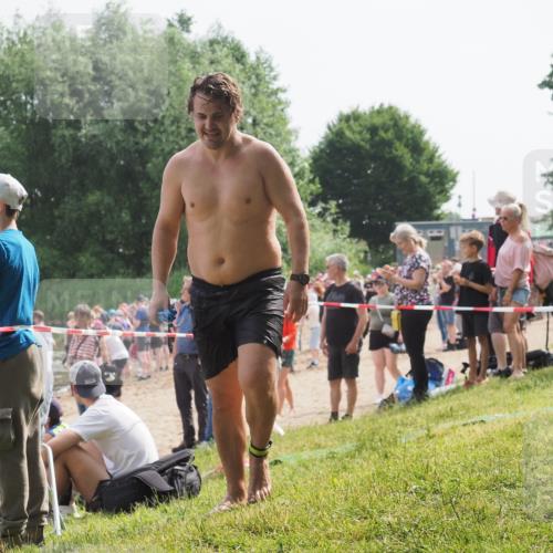 15.06.2025 - 27. Vierlanden-Triathlon KatJ http://msf.ph/oto/8003475 15.06.2025 10:00:20 Schwimmen 290 meine-sportfotos.de