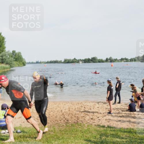 21.06.2025 - 27. Vierlanden-Triathlon MichiJ http://msf.ph/oto/8003601 15.06.2026 10:05:59 Schwimmen 362, 372, 410, 435, 458 meine-sportfotos.de