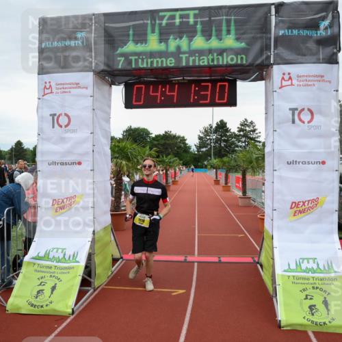 15.06.2025 - 7 Türme Triathlon Michael Strokosch http://msf.ph/oto/8003658 15.06.2025 14:41:30 Ziel 520, 1118 meine-sportfotos.de
