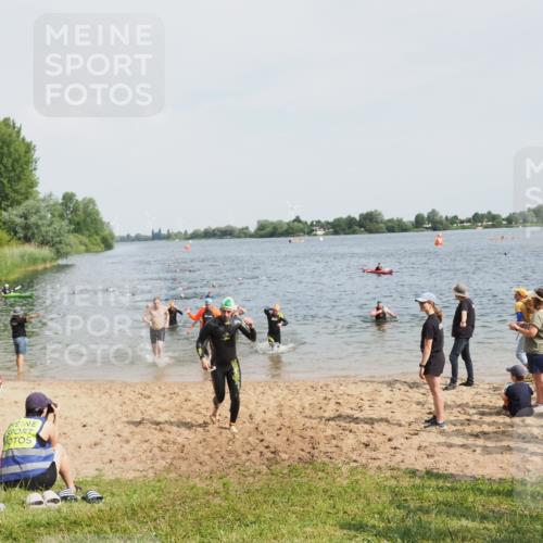 21.06.2025 - 27. Vierlanden-Triathlon MichiJ http://msf.ph/oto/8003771 15.06.2026 10:06:04 Schwimmen 362, 369, 372, 381, 410, 448, 458 meine-sportfotos.de