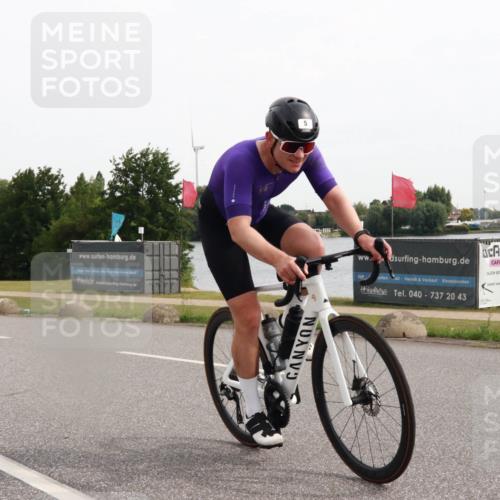 15.06.2025 - 27. Vierlanden-Triathlon H.Heesch http://msf.ph/oto/8003773 15.06.2025 10:30:39 Radfahren 5, 619 meine-sportfotos.de