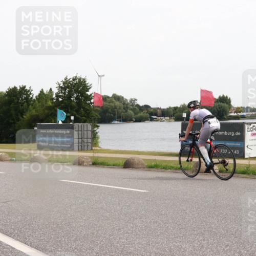 15.06.2025 - 27. Vierlanden-Triathlon H.Heesch http://msf.ph/oto/8003784 15.06.2025 10:30:47 Radfahren  meine-sportfotos.de