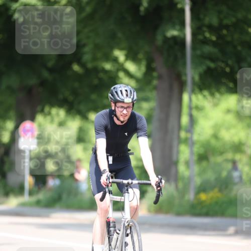 15.06.2025 - 7 Türme Triathlon Yannick Fuchs http://msf.ph/oto/8003854 15.06.2025 12:34:37 Radfahren 258, 334 meine-sportfotos.de