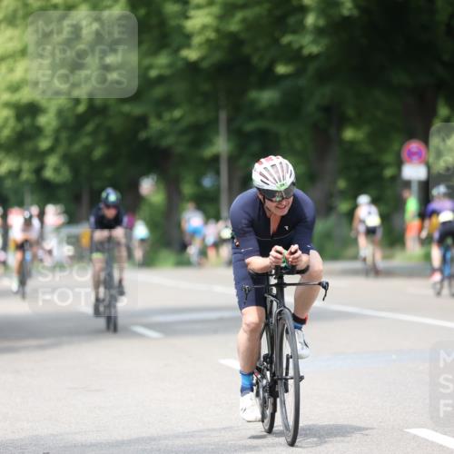 15.06.2025 - 7 Türme Triathlon Yannick Fuchs http://msf.ph/oto/8003862 15.06.2025 13:17:08 Radfahren 445, 563, 566, 893, 1039, 1062 meine-sportfotos.de