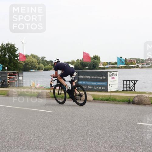 21.06.2025 - 27. Vierlanden-Triathlon H.Heesch http://msf.ph/oto/8003893 15.06.2025 11:52:16 Radfahren 658, 720, 803, 871 meine-sportfotos.de