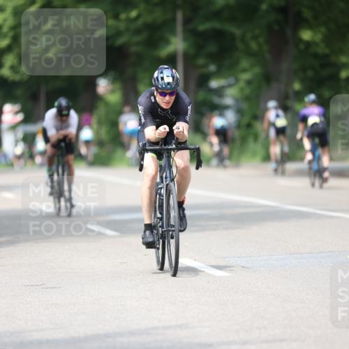 15.06.2025 - 7 Türme Triathlon Yannick Fuchs http://msf.ph/oto/8003899 15.06.2025 13:17:09 Radfahren 445, 563, 566, 893, 1039, 1062 meine-sportfotos.de
