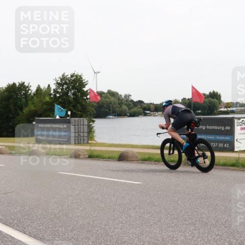 15.06.2025 - 27. Vierlanden-Triathlon H.Heesch http://msf.ph/oto/8003985 15.06.2025 10:31:23 Radfahren 2, 178, 255, 267, 335, 578 meine-sportfotos.de