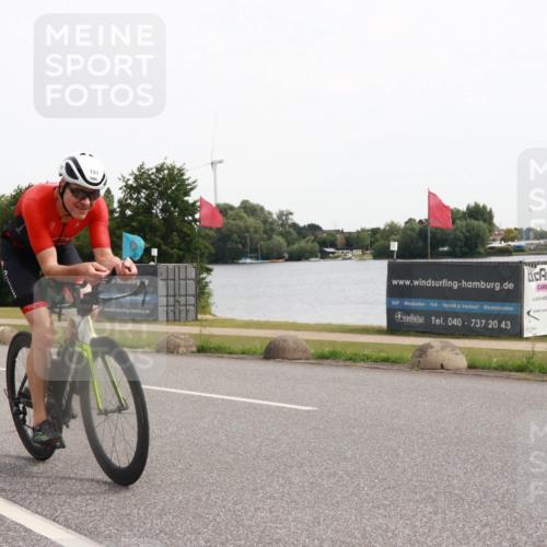 15.06.2025 - 27. Vierlanden-Triathlon H.Heesch http://msf.ph/oto/8004003 15.06.2025 10:31:34 Radfahren 191, 231 meine-sportfotos.de