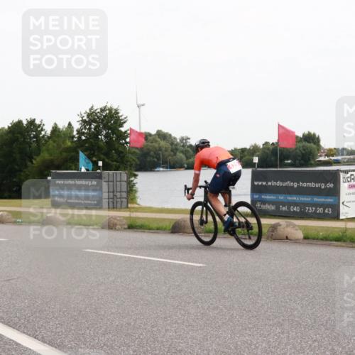 15.06.2025 - 27. Vierlanden-Triathlon H.Heesch http://msf.ph/oto/8004012 15.06.2025 10:31:44 Radfahren 129 meine-sportfotos.de