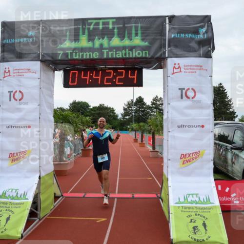 15.06.2025 - 7 Türme Triathlon Michael Strokosch http://msf.ph/oto/8004024 15.06.2025 14:42:24 Ziel 589 meine-sportfotos.de