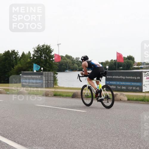 15.06.2025 - 27. Vierlanden-Triathlon H.Heesch http://msf.ph/oto/8004036 15.06.2025 10:31:55 Radfahren 88, 280 meine-sportfotos.de
