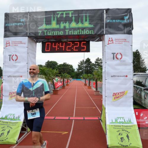 15.06.2025 - 7 Türme Triathlon Michael Strokosch http://msf.ph/oto/8004053 15.06.2025 14:42:25 Ziel 589 meine-sportfotos.de