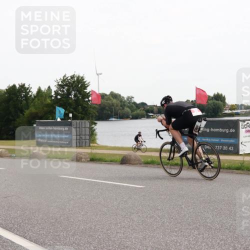 15.06.2025 - 27. Vierlanden-Triathlon H.Heesch http://msf.ph/oto/8004069 15.06.2025 10:32:03 Radfahren 159, 223, 273, 603 meine-sportfotos.de