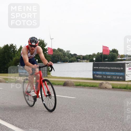 15.06.2025 - 27. Vierlanden-Triathlon H.Heesch http://msf.ph/oto/8004106 15.06.2025 10:32:18 Radfahren 311, 478 meine-sportfotos.de