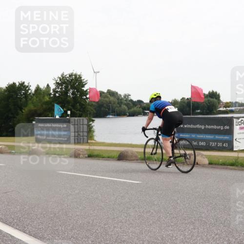 15.06.2025 - 27. Vierlanden-Triathlon H.Heesch http://msf.ph/oto/8004122 15.06.2025 10:32:29 Radfahren 214, 538 meine-sportfotos.de
