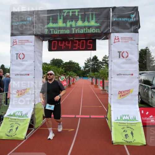 15.06.2025 - 7 Türme Triathlon Michael Strokosch http://msf.ph/oto/8004156 15.06.2025 14:43:05 Ziel 672 meine-sportfotos.de