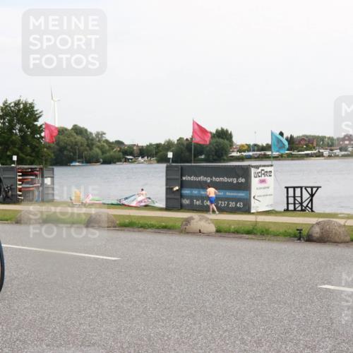 21.06.2025 - 27. Vierlanden-Triathlon H.Heesch http://msf.ph/oto/8004166 15.06.2025 11:53:56 Radfahren 745, 893, 966 meine-sportfotos.de