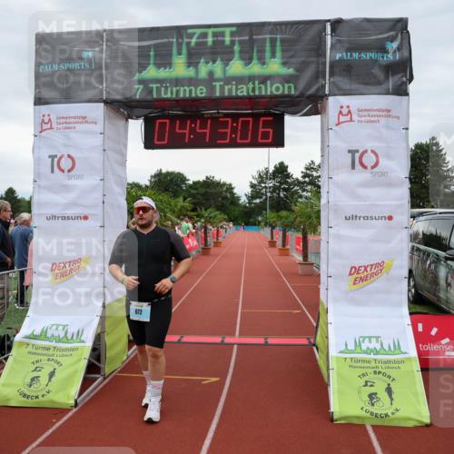 15.06.2025 - 7 Türme Triathlon Michael Strokosch http://msf.ph/oto/8004167 15.06.2025 14:43:05 Ziel 672 meine-sportfotos.de