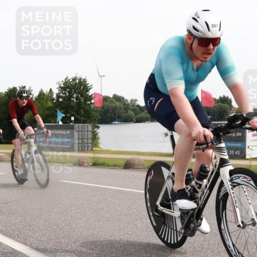 15.06.2025 - 27. Vierlanden-Triathlon H.Heesch http://msf.ph/oto/8004182 15.06.2025 10:32:42 Radfahren 204, 209, 219, 261, 327, 498 meine-sportfotos.de