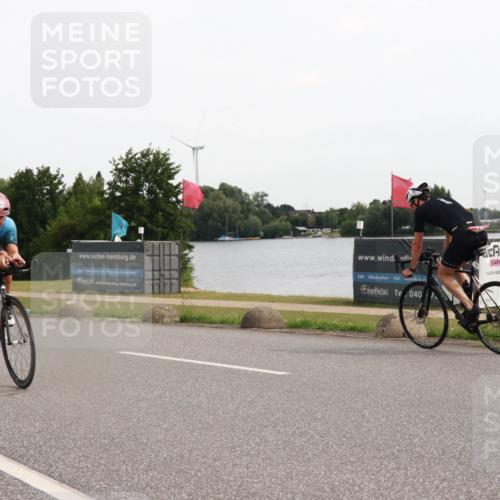 15.06.2025 - 27. Vierlanden-Triathlon H.Heesch http://msf.ph/oto/8004222 15.06.2025 10:32:43 Radfahren 204, 209, 219, 261, 327, 498 meine-sportfotos.de