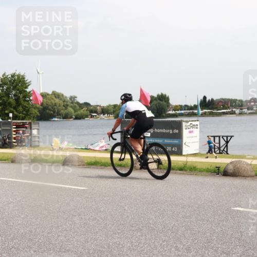 21.06.2025 - 27. Vierlanden-Triathlon H.Heesch http://msf.ph/oto/8004278 15.06.2025 11:54:22 Radfahren 753, 874 meine-sportfotos.de