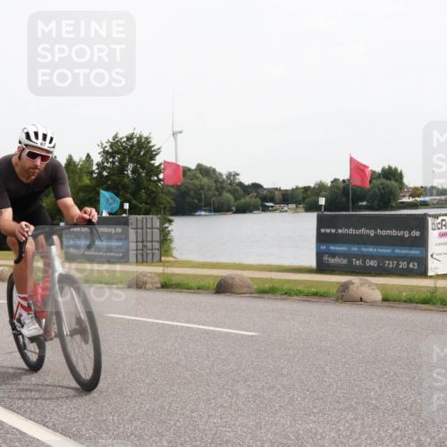 15.06.2025 - 27. Vierlanden-Triathlon H.Heesch http://msf.ph/oto/8004279 15.06.2025 10:33:20 Radfahren 59, 67 meine-sportfotos.de