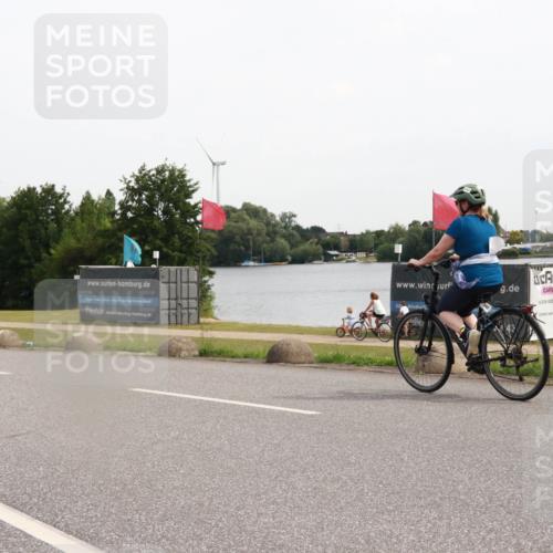 15.06.2025 - 27. Vierlanden-Triathlon H.Heesch http://msf.ph/oto/8004372 15.06.2025 10:34:00 Radfahren 49, 132 meine-sportfotos.de