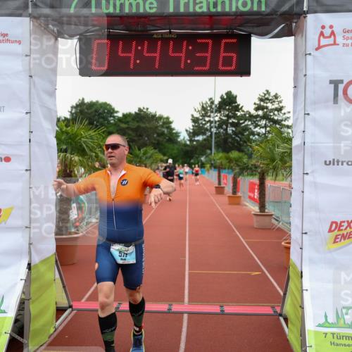 15.06.2025 - 7 Türme Triathlon Michael Strokosch http://msf.ph/oto/8004408 15.06.2025 14:44:35 Ziel 579 meine-sportfotos.de