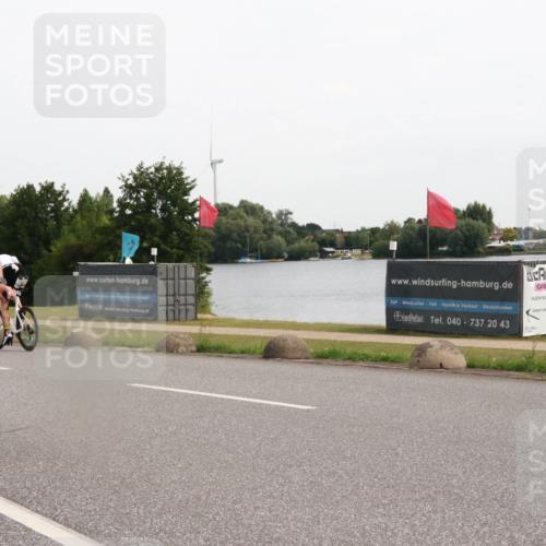 15.06.2025 - 27. Vierlanden-Triathlon H.Heesch http://msf.ph/oto/8004425 15.06.2025 10:34:29 Radfahren 138, 151, 282 meine-sportfotos.de