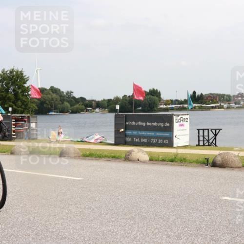 21.06.2025 - 27. Vierlanden-Triathlon H.Heesch http://msf.ph/oto/8004499 15.06.2025 11:55:13 Radfahren 799, 970 meine-sportfotos.de