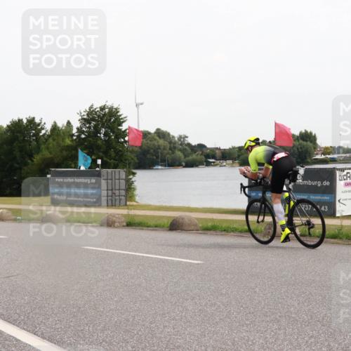 15.06.2025 - 27. Vierlanden-Triathlon H.Heesch http://msf.ph/oto/8004509 15.06.2025 10:35:28 Radfahren 121, 213, 272 meine-sportfotos.de