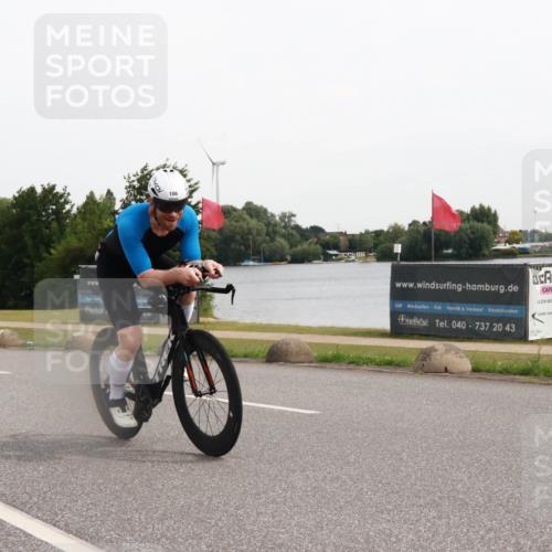 15.06.2025 - 27. Vierlanden-Triathlon H.Heesch http://msf.ph/oto/8004527 15.06.2025 10:35:39 Radfahren 106, 239, 301 meine-sportfotos.de