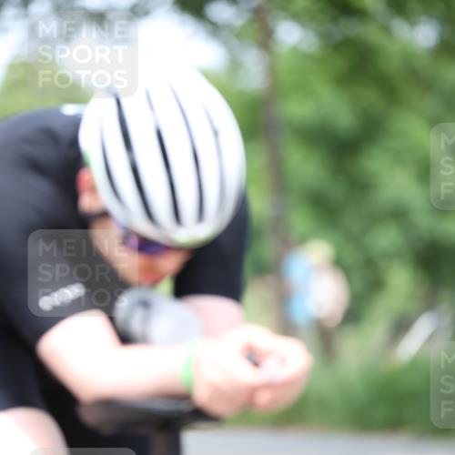 15.06.2025 - 7 Türme Triathlon Yannick Fuchs http://msf.ph/oto/8004553 15.06.2025 13:17:30 Radfahren 489, 543, 590, 648, 894, 909 meine-sportfotos.de
