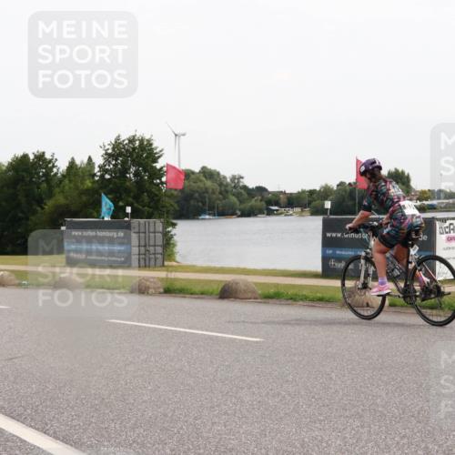 15.06.2025 - 27. Vierlanden-Triathlon H.Heesch http://msf.ph/oto/8004609 15.06.2025 10:36:25 Radfahren 254, 285, 312 meine-sportfotos.de
