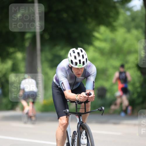 15.06.2025 - 7 Türme Triathlon Yannick Fuchs http://msf.ph/oto/8004822 15.06.2025 13:17:40 Radfahren 574, 590, 666, 764, 800, 850 meine-sportfotos.de