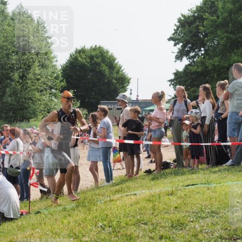 15.06.2025 - 27. Vierlanden-Triathlon KatJ http://msf.ph/oto/8004963 15.06.2025 10:03:58 Schwimmen 415, 427, 436, 1398 meine-sportfotos.de