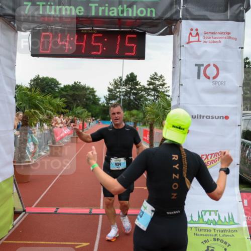 15.06.2025 - 7 Türme Triathlon Michael Strokosch http://msf.ph/oto/8004994 15.06.2025 14:45:14 Ziel 434 meine-sportfotos.de